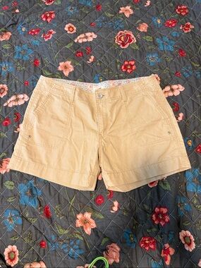 Levi’s Women's Casual Tan Cotton Bermuda Shorts